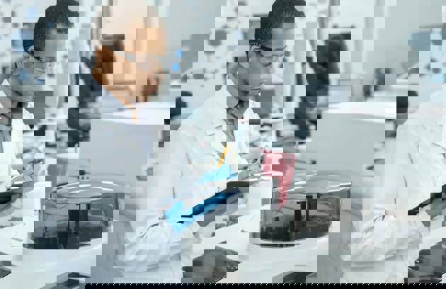 Operational Excellence - Fully Automated Laboratories